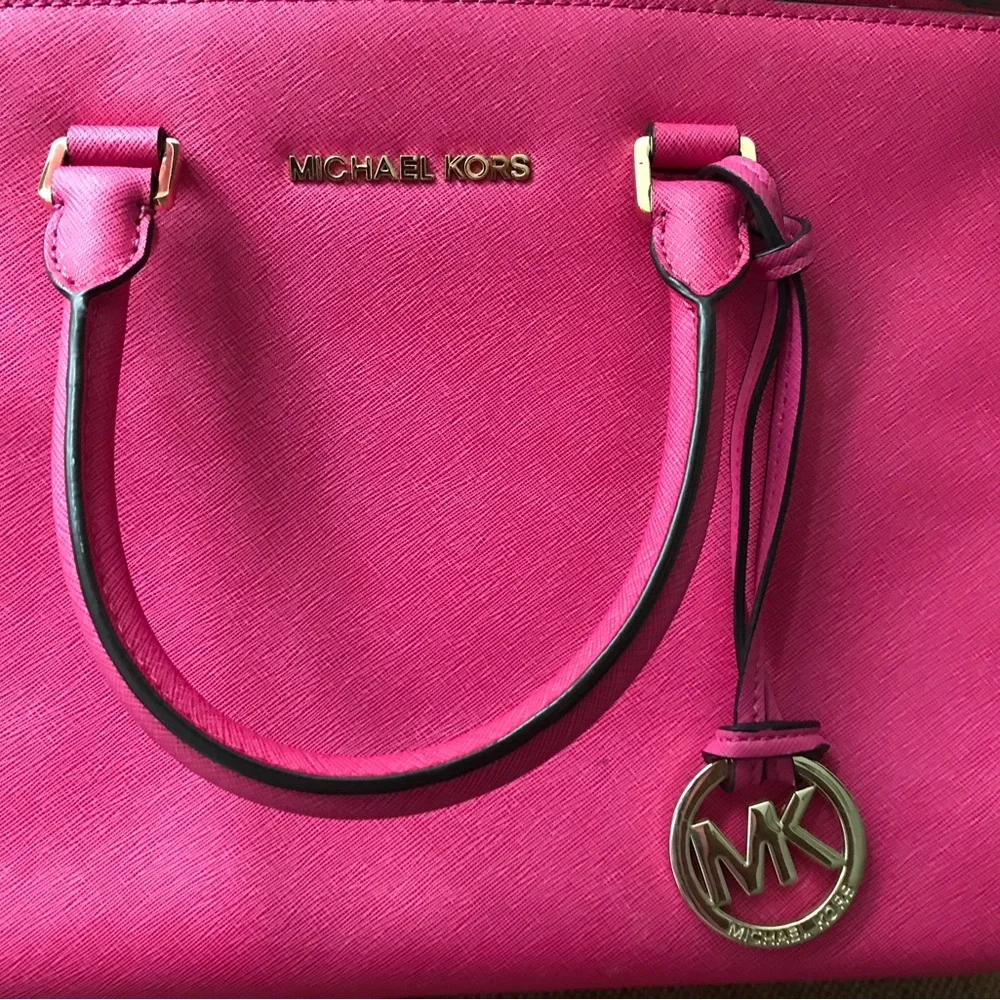 MICHAEL KORS HANDBAG WITH CROSSBODY STRAP   EUC